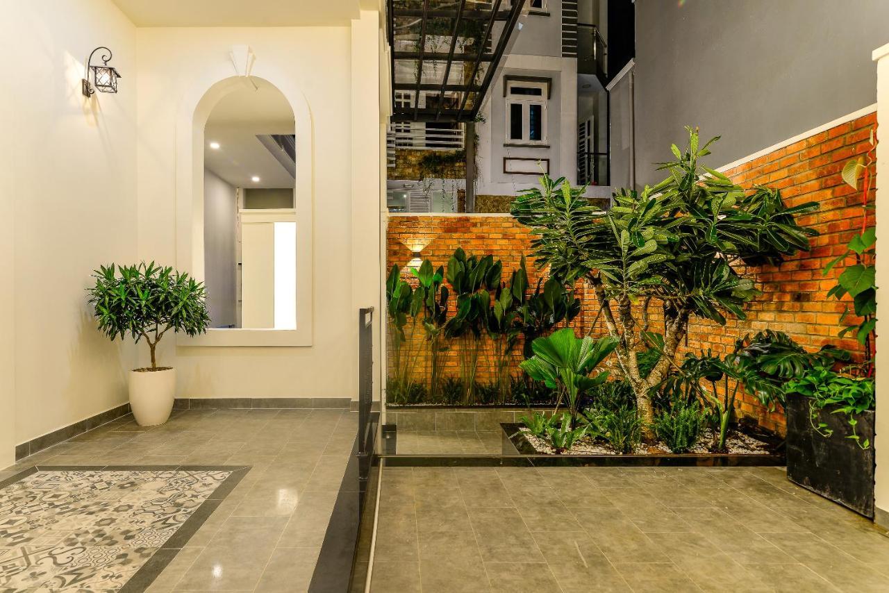 Cozrum Homes The Gallery Residence 호치민 외부 사진