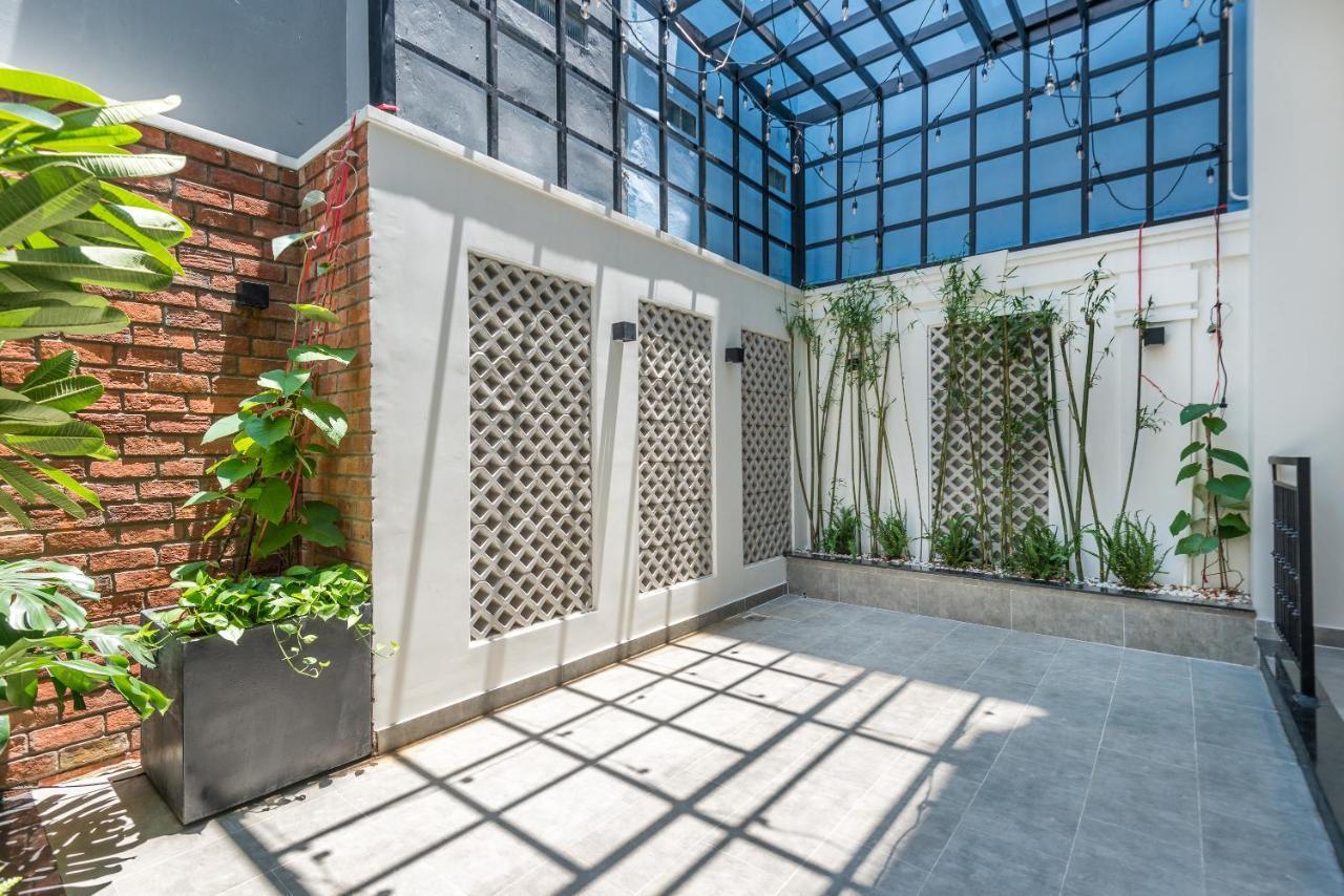 Cozrum Homes The Gallery Residence 호치민 외부 사진