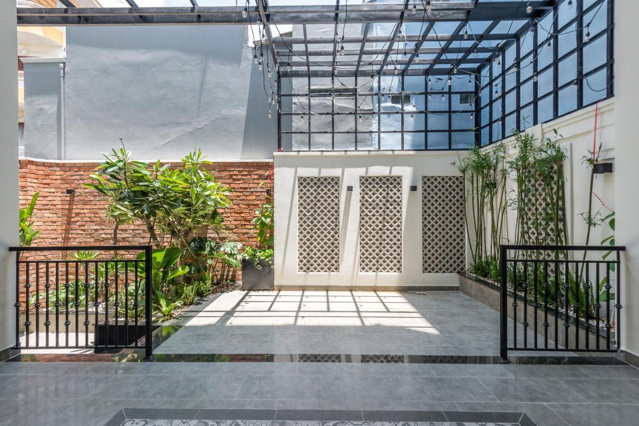 Cozrum Homes The Gallery Residence 호치민 외부 사진